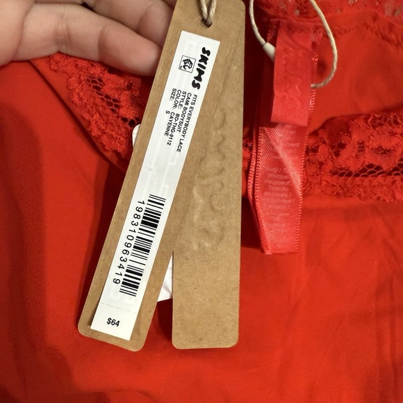 SKIMS Fits Everybody Lace Cami Bodysuit in Cayenne Red Size Small NWT $64 - Picture 2 of 11